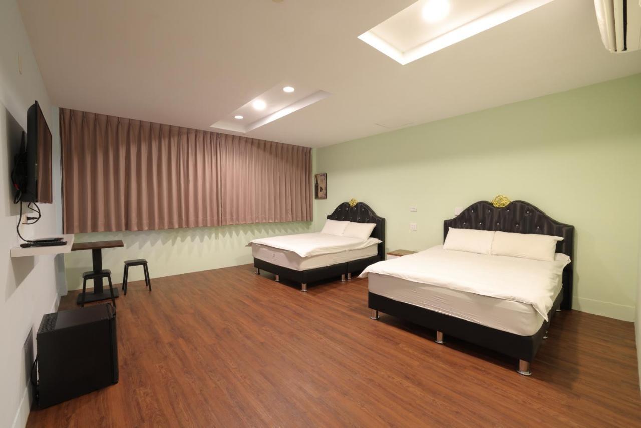 Bears Line B&B Train Station Hualien City Exterior photo